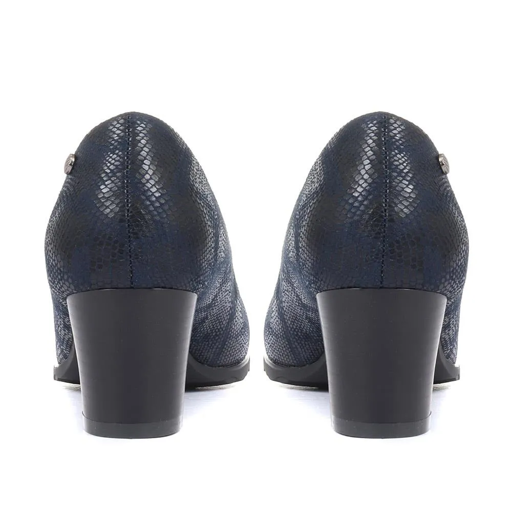 Block Heeled Court Shoes - WK34007 / 320 511