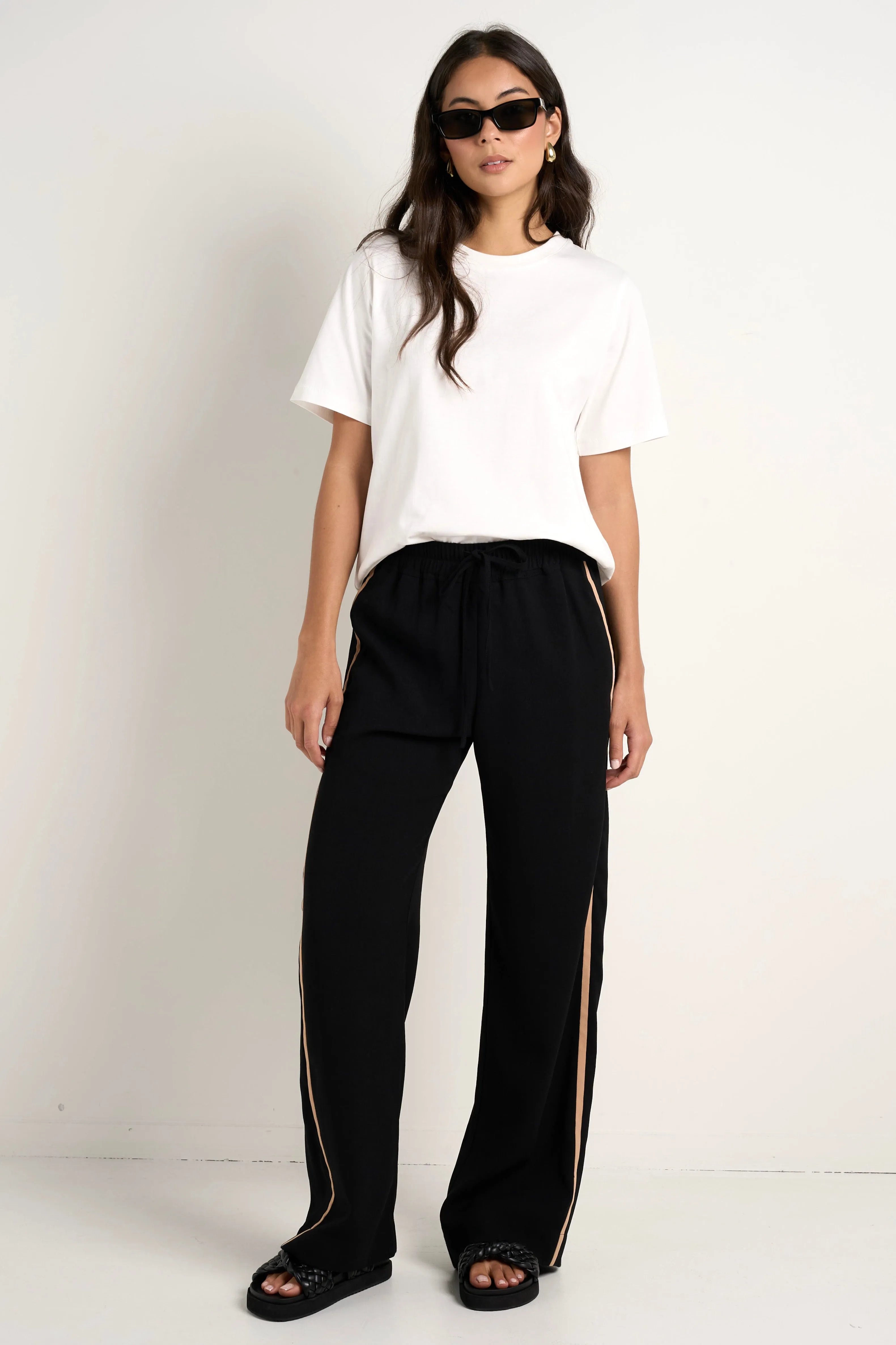 Confidant Black Side Stripe Crepe Wide Pants