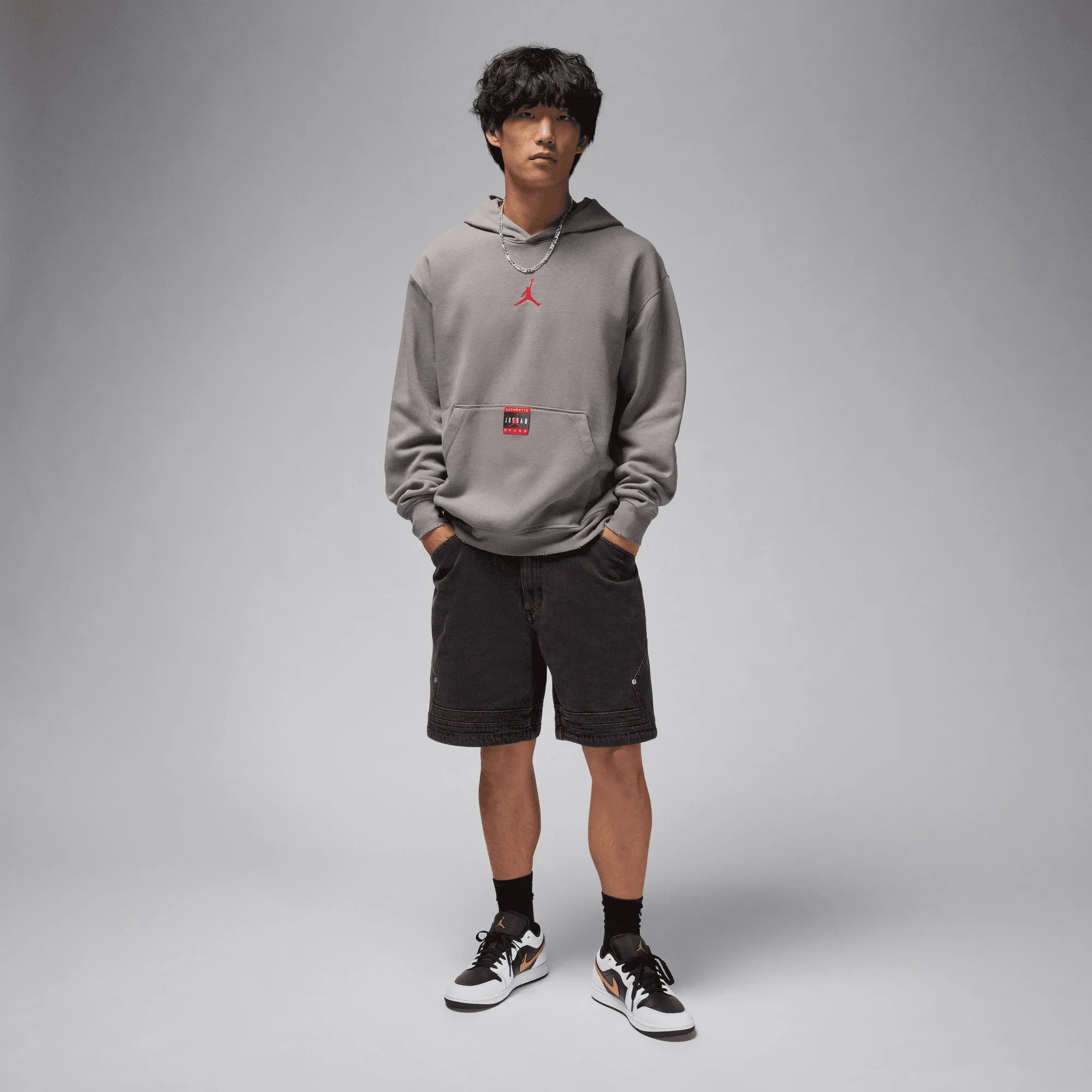 JORDAN | BROOKLYN FLEECE PULLOVER HOODIE { FLAT PEWTER/GYM RED